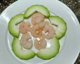 Hình bước làm 1 của món Porridge shrimp with cheese and squash (Cháo tôm bí đao phô mai)