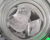 Foto langkah ke 7 dari resep Iced Milk Coffee.