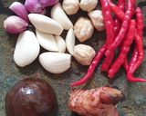 Foto langkah ke 3 dari resep Mangut Lele Terung Hijau.