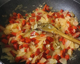Foto del paso 4 de la receta: Albóndigas de pollo y berenjena al horno con salsa de tomate