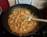 A picture of step 1 of Red Thai Chicken Curry 🍛.