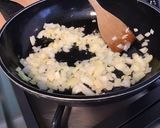 Une image de l'étape 5 de Fondue de poireaux au lard, oignon, crème et épices.