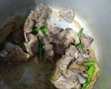 A picture of step 4 of Mutton Pulao.
