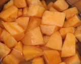 Tejszínes, vaníliás sárgadinnye krémleves recept fázis 1 fotója