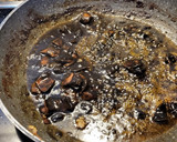 Foto del paso 7 de la receta: Fideuà negra