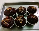 A picture of step 16 of Walnut Chocolate cake.