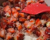 Foto langkah ke 2 dari resep Korean Milk Strawberry.
