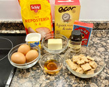 Foto del paso 1 de la receta: Tarta con crema pastelera de turrón