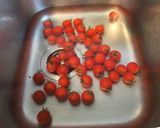 Une image de l'étape 5 de Salade de carottes, tomates et feuille de chêne rouge.