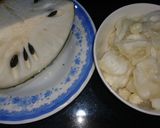 Hình bước làm 1 của món Sinh tố mãng cầu xiêm