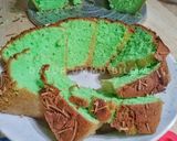 Foto langkah ke 6 dari resep 71. Bolu Pandan Jadul (Panggang).