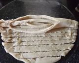 A picture of step 4 of Lacchha paratha.