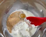 A picture of step 4 of Strawberry Cupcakes 🍓 🧁.