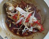 Foto langkah ke 5 dari resep Tim Ikan a la Hongkong.