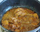 A picture of step 4 of Butter/ ghee chicken roast.