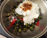 A picture of step 3 of Bhendi Raita.