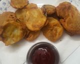 आलू की पकौड़ी (aloo ki pakodi recipe in Hindi) रेसिपी चरण 3 फोटो