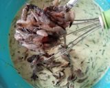 Foto langkah ke 2 dari resep Rempeyek udang basah.