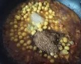 A picture of step 5 of Bengali street-style Ghugni chaat with special moshla.