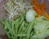 Hình bước làm 1 của món Rau củ thập cẩm xào tôm