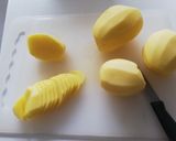 Foto del paso 1 de la receta: Tortilla de patatas con cebolla