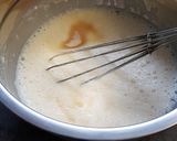 Une image de l'étape 2 de °tarte au flan et pêches °.