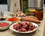 Foto del paso 1 de la receta: Estofado de ternera con shiitake y boniatos
