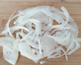 Foto del paso 2 de la receta: Pavo con pimientos en salsa de soja
