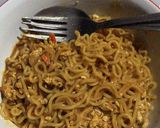 Foto langkah ke 5 dari resep Mie Goreng Sehat.