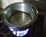 A picture of step 1 of Rafhan strawberry jelly.