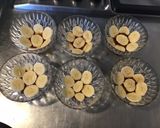 Une image de l'étape 2 de Dôme pistache banane et caramel beurre salé.
