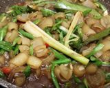 Foto langkah ke 5 dari resep Oseng Kikil Buncis.