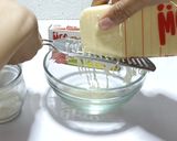 Foto langkah ke 3 dari resep Strawberry Cheesecake.