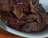 Foto langkah ke 1 dari resep Cah Telur Puyuh, Jamur Kuping, dan Mente Goreng.