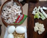 Foto langkah ke 1 dari resep Bakmoy Ayam Tahu.