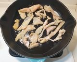 Foto langkah ke 5 dari resep Minyak Kulit Ayam (MPASI).