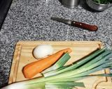 Foto del paso 1 de la receta: Explosión de verduras: frittata con ensalada 🥕🥒🥬🥚🧀