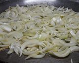 Foto del paso 2 de la receta Paella de cebolla y huevo