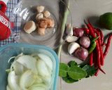 Foto langkah ke 1 dari resep Tomyam Steamboat Rumahan.