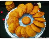 पारंपारिक घारगे/ लाल भोपळ्याचे घारगे (lal bhoplyache gharghe recipe in marathi) रेसिपी स्टेप 7 फोटो 