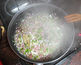 Foto del paso 2 de la receta: Ropa vieja de pollo y garbanzos con papas fritas
