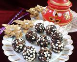 A picture of step 8 of Chocolate Chips Laddu.