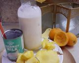 A picture of step 3 of Pineapple Pinacolada.
