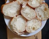 Hình bước làm 1 của món Bánh mì nướng bơ tỏi