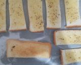 Foto langkah ke 5 dari resep Garlic Bread.