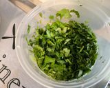 Une image de l'étape 4 de Salade de coquillettes aux carottes, tomates bicolores et oignon rouge.