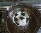 Foto langkah ke 8 dari resep Lupis Bunga Telang Pulen.