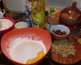 Foto del paso 2 de la receta: Torta "ricasa" con nueces y pasas de uva