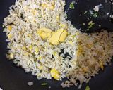 Foto langkah ke 5 dari resep Nasi Goreng Margarine.