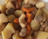 Foto del paso 6 de la receta: Patatas en salsa con choco